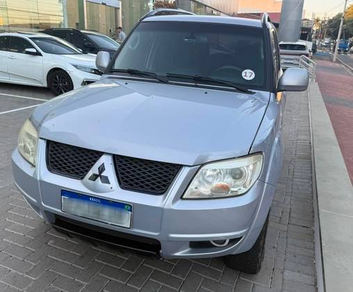 MITSUBISHI PAJERO TR4 2.0 4X4 16V FLEX 4P MANUAL MITSUBISHI PAJERO TR4 2.0 4X4 16V FLEX 4P MANUAL